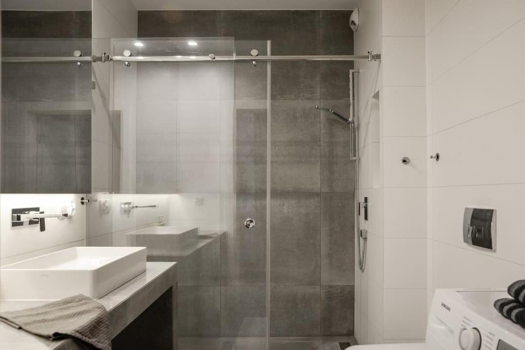 Platinum Jaglana Apartment - Wyspa Spichrzow Gdańsk Zewnętrze zdjęcie