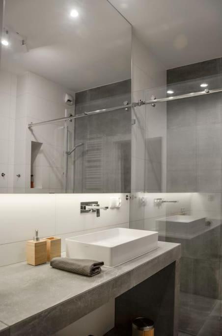 Platinum Jaglana Apartment - Wyspa Spichrzow Gdańsk Zewnętrze zdjęcie